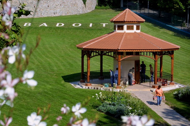 kiosque de la source badoit