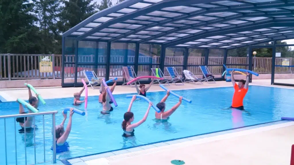 Camping Paradis Val de coise piscine chauffée aquagym